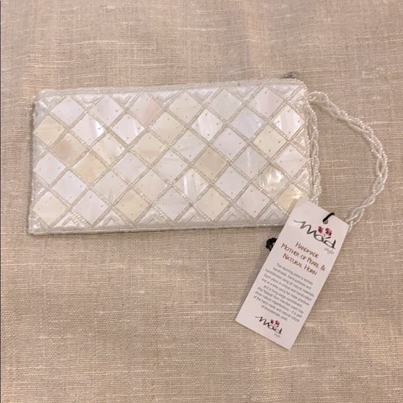 Vintage Handbags - NWT! Vintage Mother of Pearl & Bead Wristlet *Handmade*